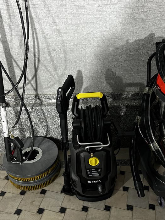 Arenda Moyishi pilesos Karcher Rotir Parachistilni Shotka Poldetalnaya