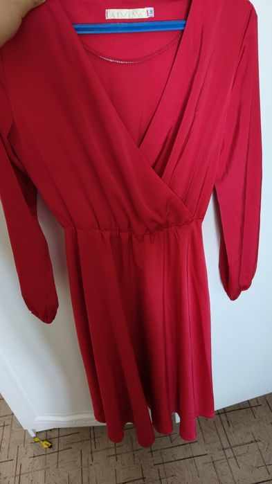 Продам женские платья