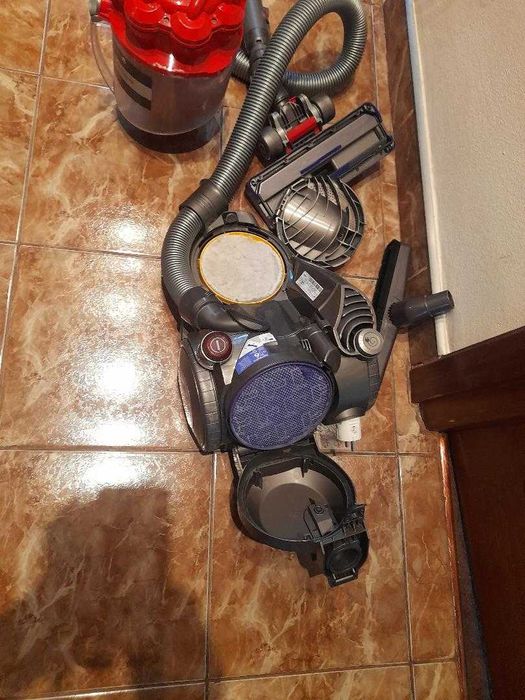 De vanzare aspirator cu fir Dyson DC 29 Executive