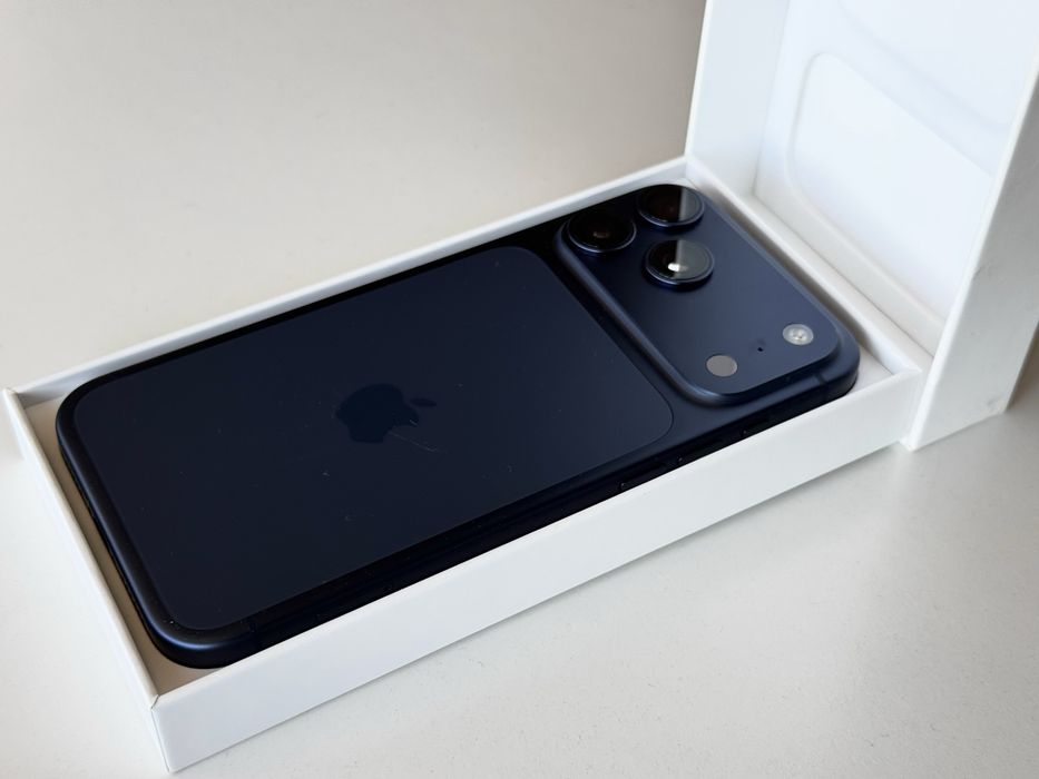 НОВ! Iphone 17 Pro Max 256GB Blue Гаранция 1 година