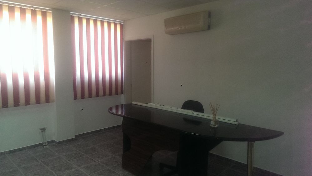 Дава се под наем Офис в Стара Загора, Център - 88 кв.м за 255 € - Снимка #7