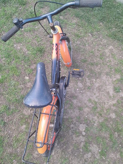 Vînd bicicleta copii