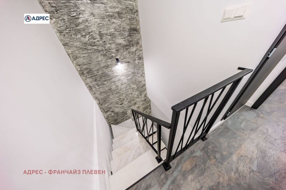 Мезонет в Плевен-Идеален център площ 171 цена 300000