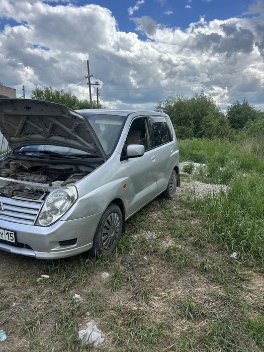 Продам авто 2000 год автомат