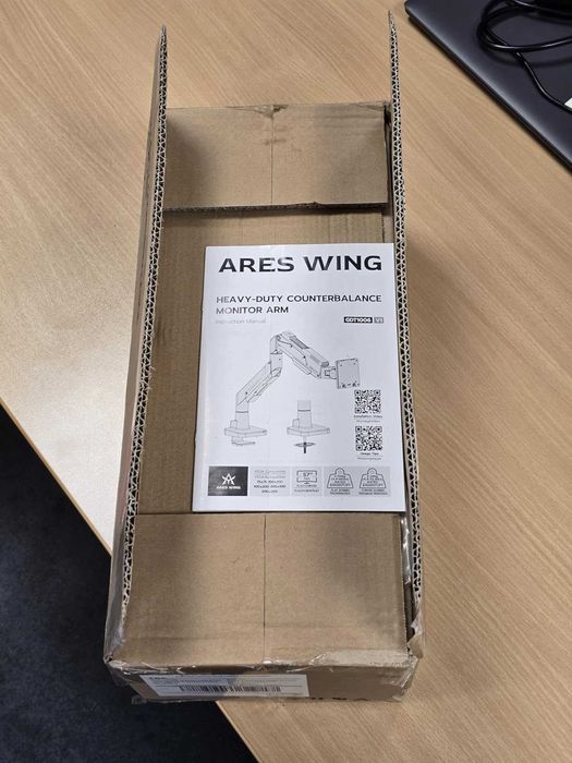 ARES WING газово пружинно рамо за ултраширок монитор плосък/извит 57"