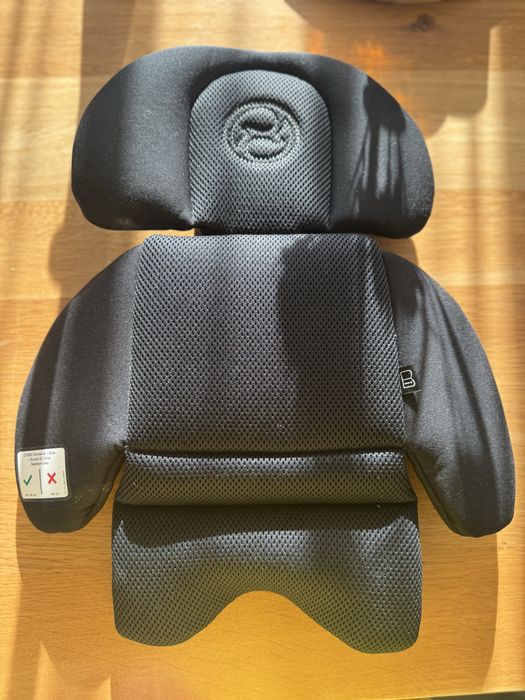 I Insert nou-nascut Cybex pentru scaunul auto Sirona