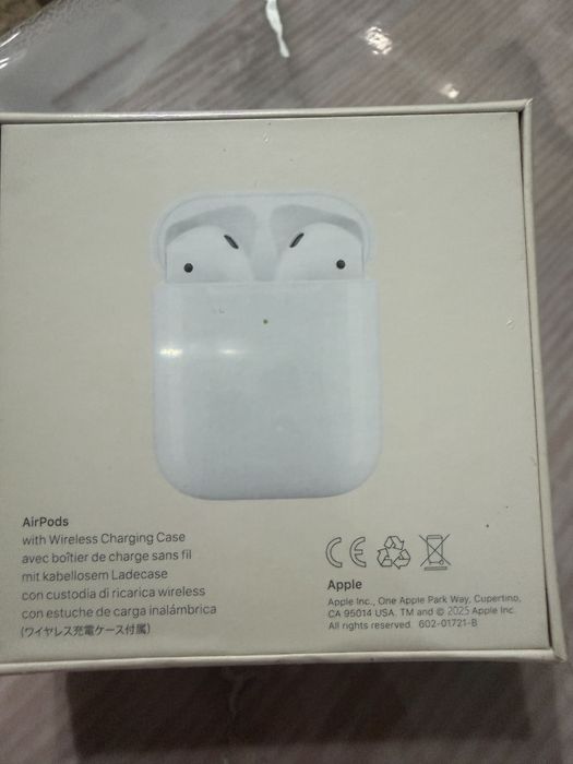 Продам наушники Airpods