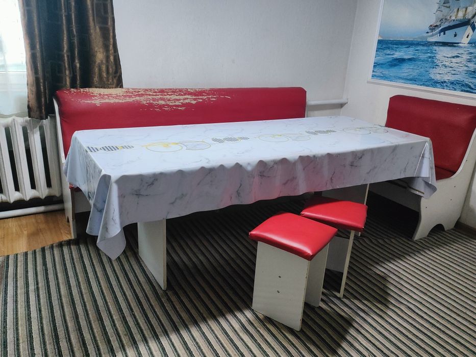 Продается кухонный уголок.