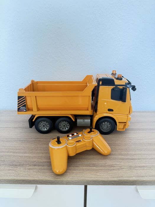 Голям самосвал/камион с дистанционно управление, Mercedes Benz Arocs, мащаб  1:20