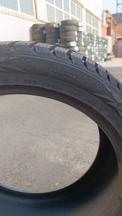 265/45R21  TRACMAX S500