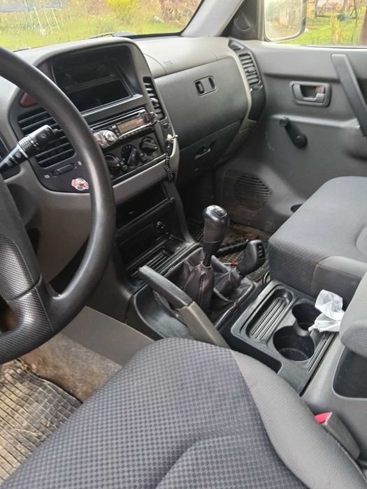 Vând Mitsubishi pajero MK3