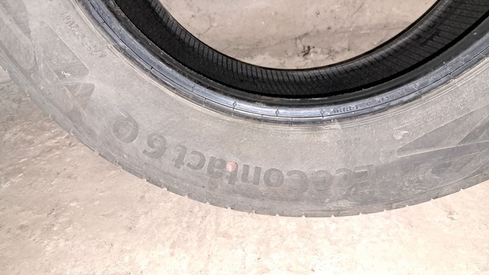 Cauciucuri de vară  Continental  215 65 17