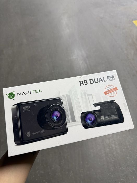 Видеорегистратор Navitel R9 Dual