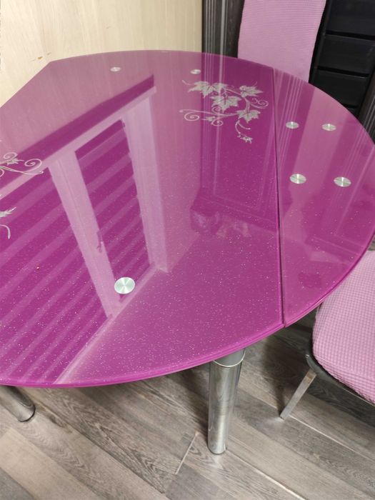 Стол обеденный стеклянный