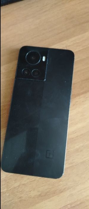 Продам телефон OnePlus 10r