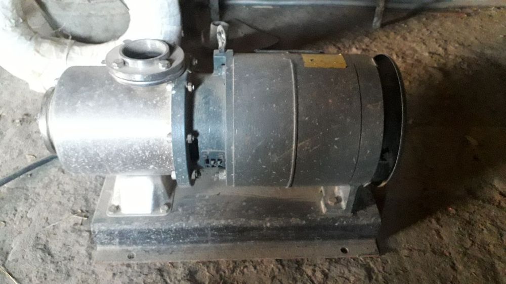 Suv nasos, uch fazali nasosi nerjaveka