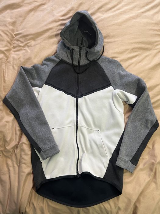 Nike Tech суичъри