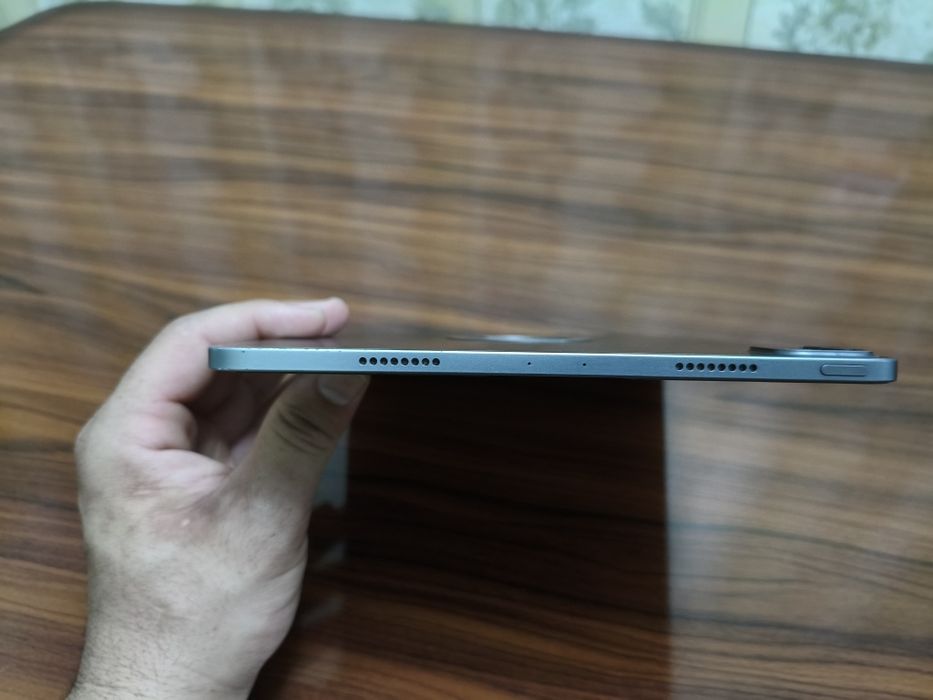 Ipad 11 pro 3 поколения 128 гб WI-FI без сим