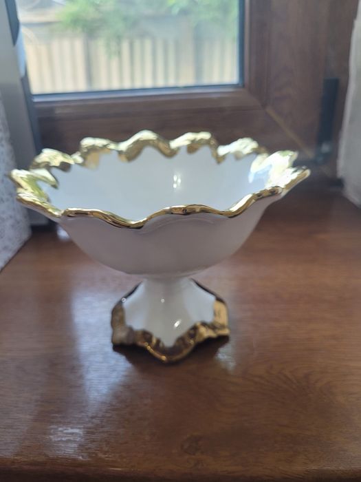 Продается посуда, конфетница, ваза для варенье