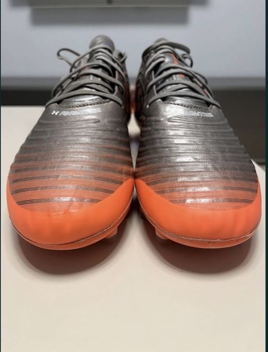 Бутонии Under Armour.