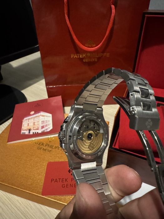 Элитные часы Patek Philippe Nautilus 5726