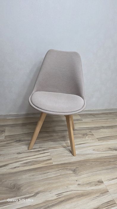 Set 8 scaune dining , living / bucatarie Mobexpert , tapiterie stofa,