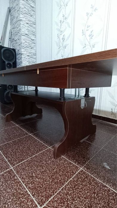 Холна разтегателна маса