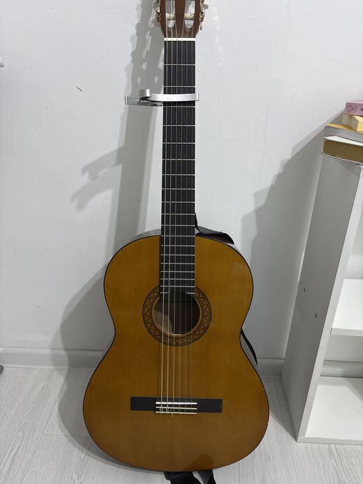 Гитара Yamaha C40