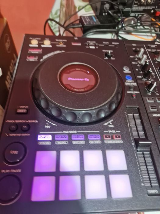 Ddj800... конзола.