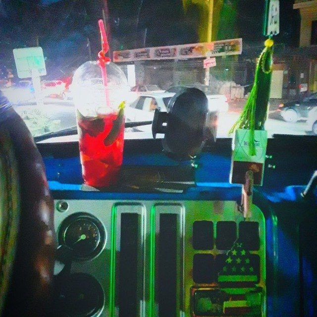 Zil sotiladi yili 1990