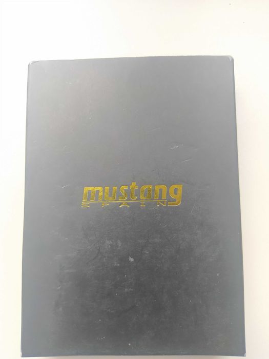 Продам портсигар Mustang