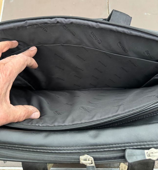 Сумка для ноутбука и поездок