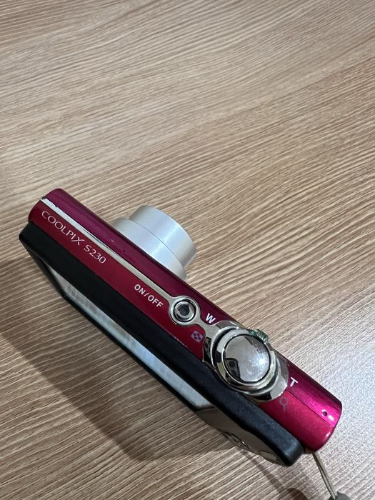 Фотоапарат Nikon 10 Mp с подаръци