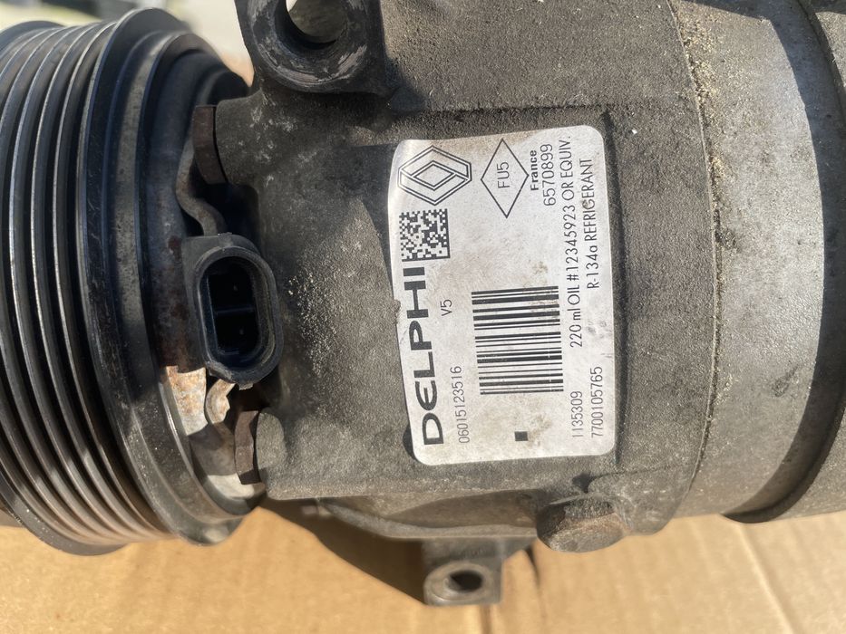 Compresor clima Renault  Trafic Opel Vivaro 2.5DCI