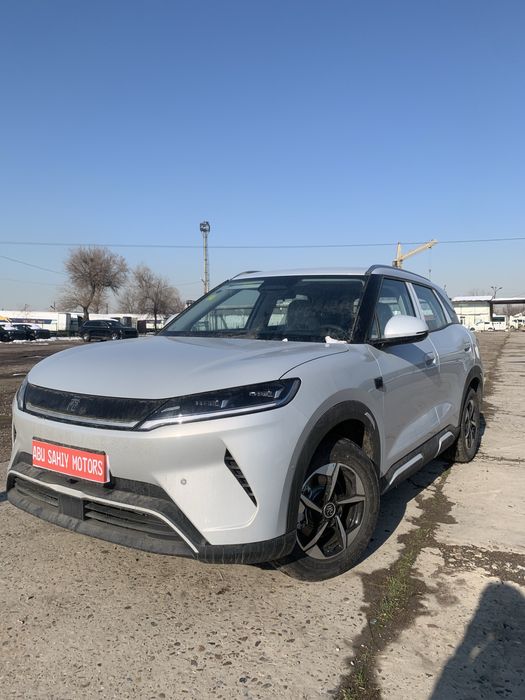 BYD Yuan Up smart driving 4 позиция нахт ва кредит