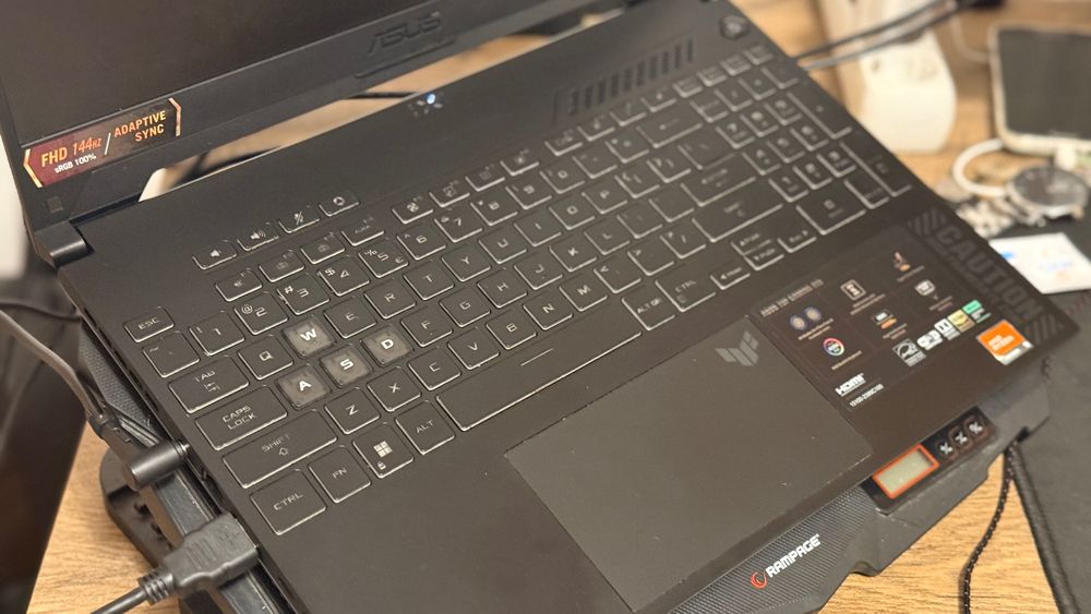 Laptop Gaming ASUS TUF A15 FA507XI AMD Ryzen 9 7940HS 15.6 inch Full HD IPS 144Hz 32GB 512GB SSD NVIDIA GeForce RTX 4070 8GB GDDR6
