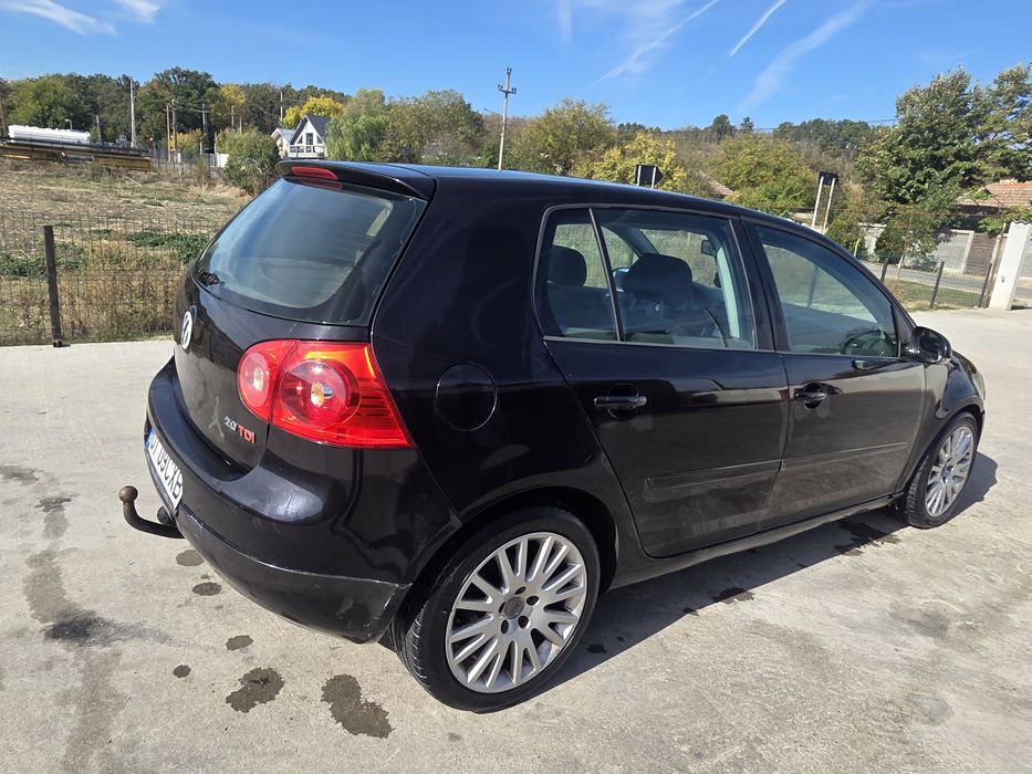 Volkswagen Golf 2006 diesel, 1.617 € — imagine 2