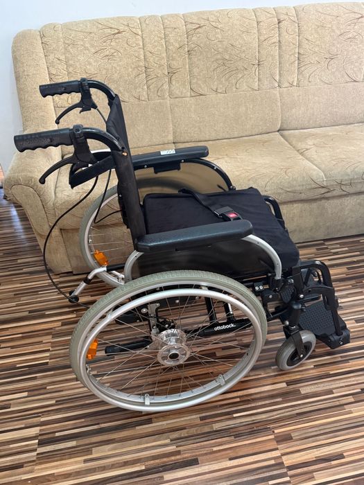 Scaun rulant medical handicap dizabilitati batrani