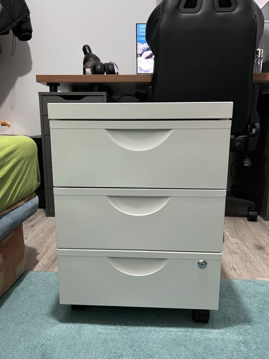 Noptiera Metalica Ikea