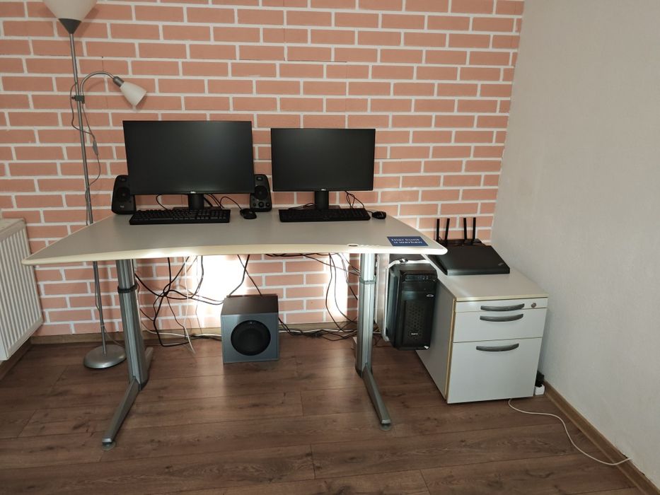 Birou electric reglabil