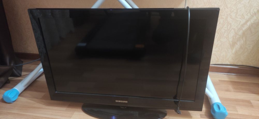 Продается телевизор самсунг