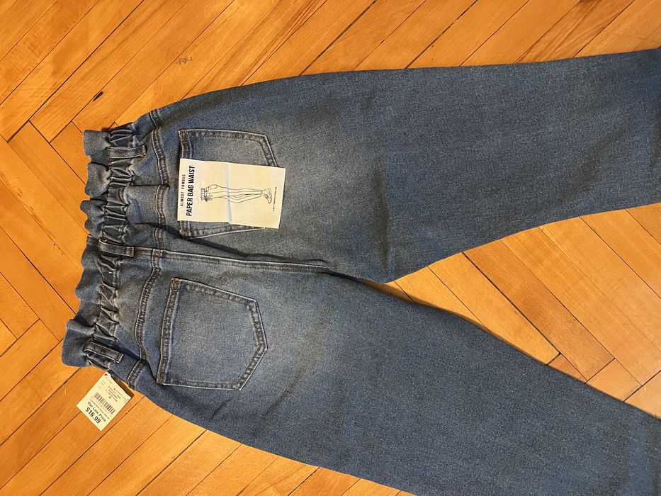 Джинсы женские