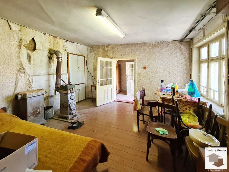 145272 Едноетажна къща за продажба в в центъра на гр. Полски Тръмбеш