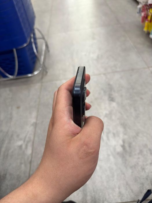 Продаю Iphone 15 pro