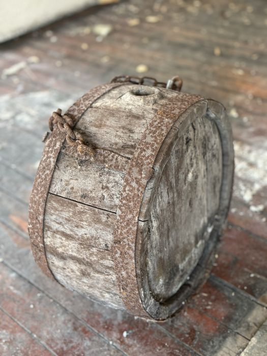 Ретро делви, бъклица, кашпи и бардуци