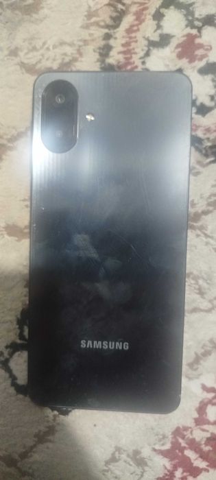Samsung A07 telefon sotaman