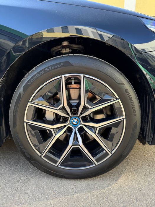 BMW I5 40l night sport 2025