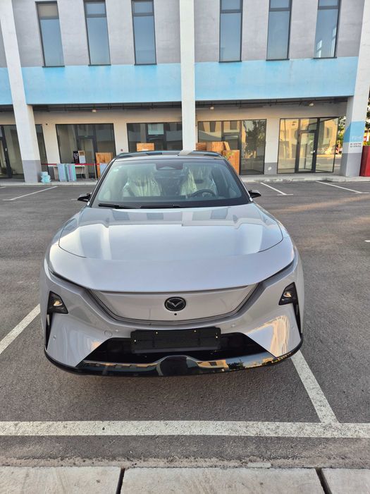 Mazda EZ-60 2025 Hybrid  200 Max Мазда