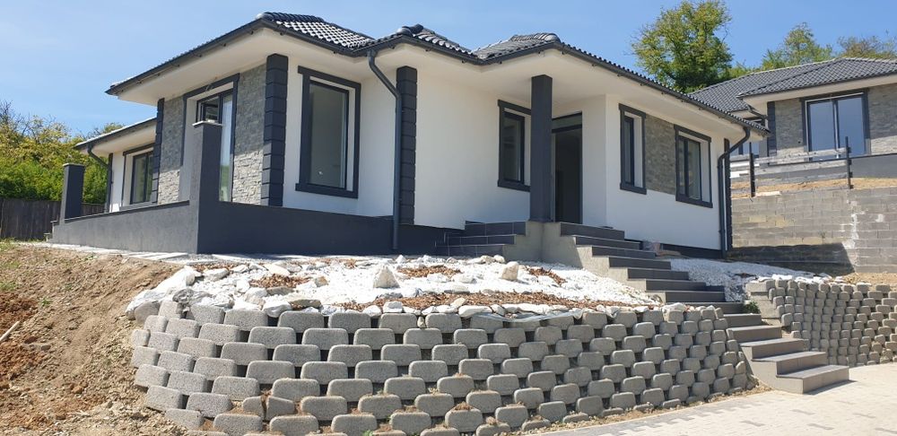 Casa pe un nivel Corunca.