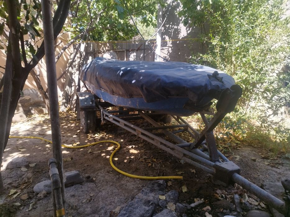 Продается Лодка с мотором